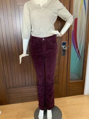 LEVI 725 Corduroy 725's, Burgundy, Sz 28